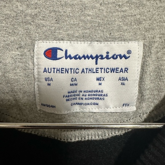 Champion Men's Black Crewneck Sweater Size M - Picture 4 of 4